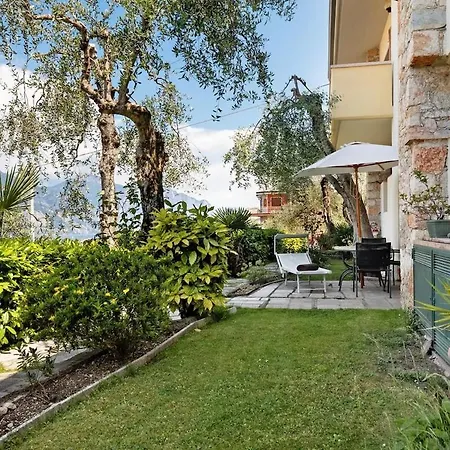 Garda - Panorama Brenzone sul Garda