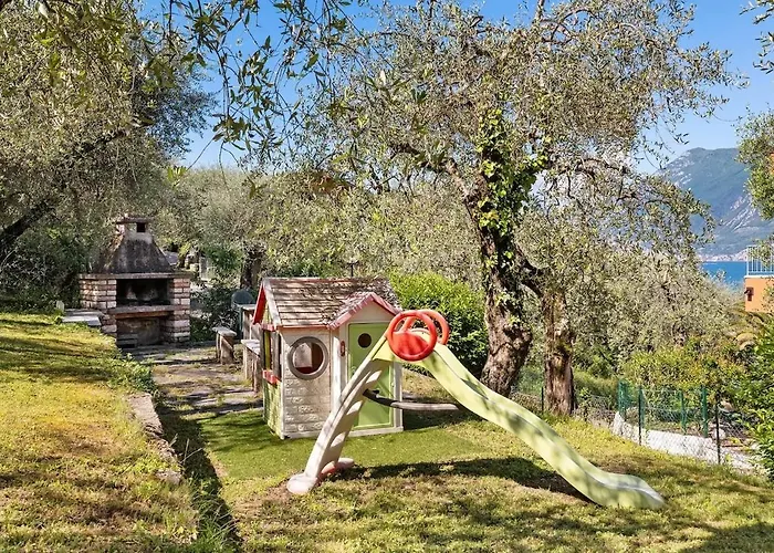 Garda - Panorama Brenzone sul Garda