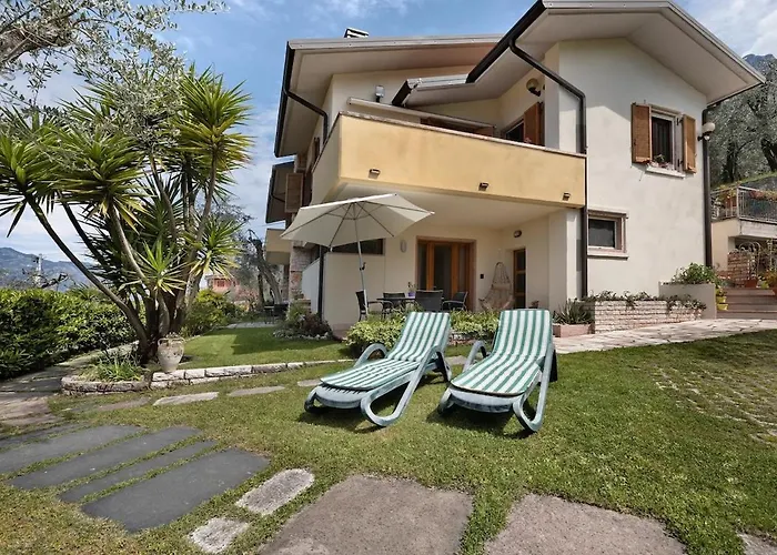 Garda - Panorama Brenzone sul Garda